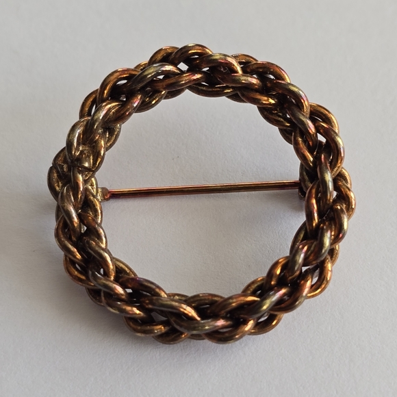 Vintage brooch open circle chain copper tone pin retro - Picture 2 of 9